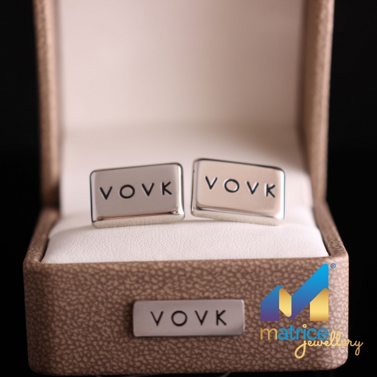 Запонки с инициалами "VOVK"