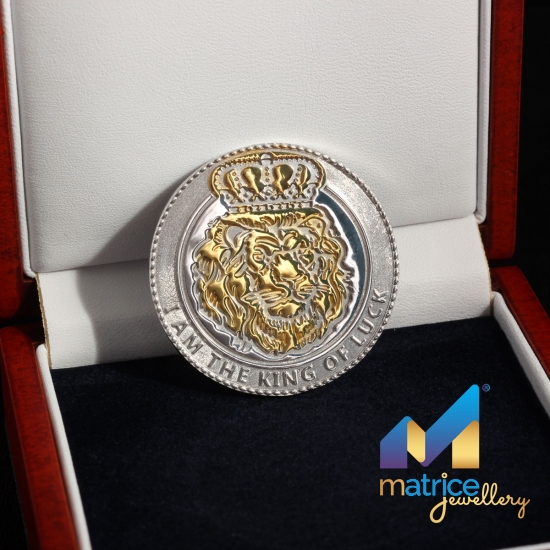 Серебряная монета Король Удачи