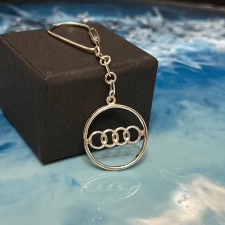 Золотой брелок Audi на заказ